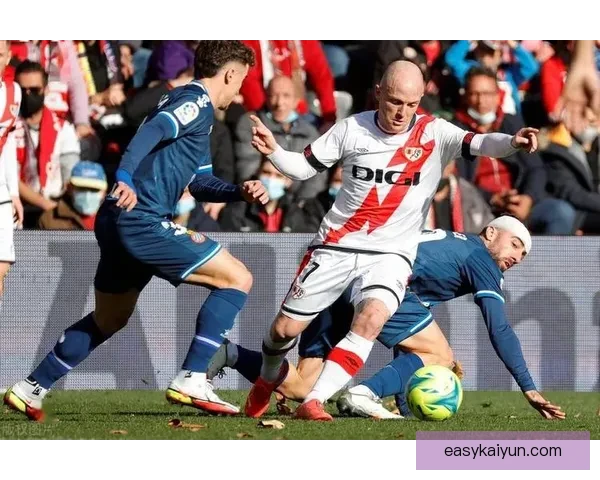 斯卡洛尼球队风格备受关注，展现出独特战术魅力与竞争力增强的状态。